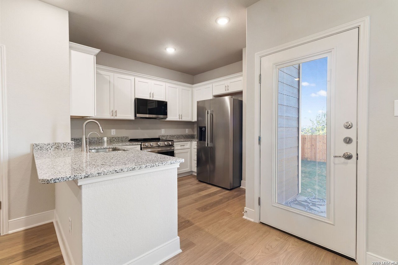 12340 Montgomery Frst #102 - Photo 6 of 16