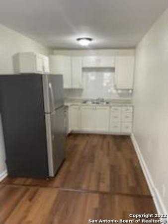 924 W Kings Hwy #2 - Photo 5 of 15