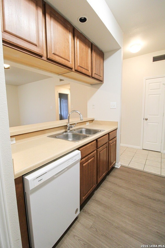 530 Dukeway - Photo 4 of 21