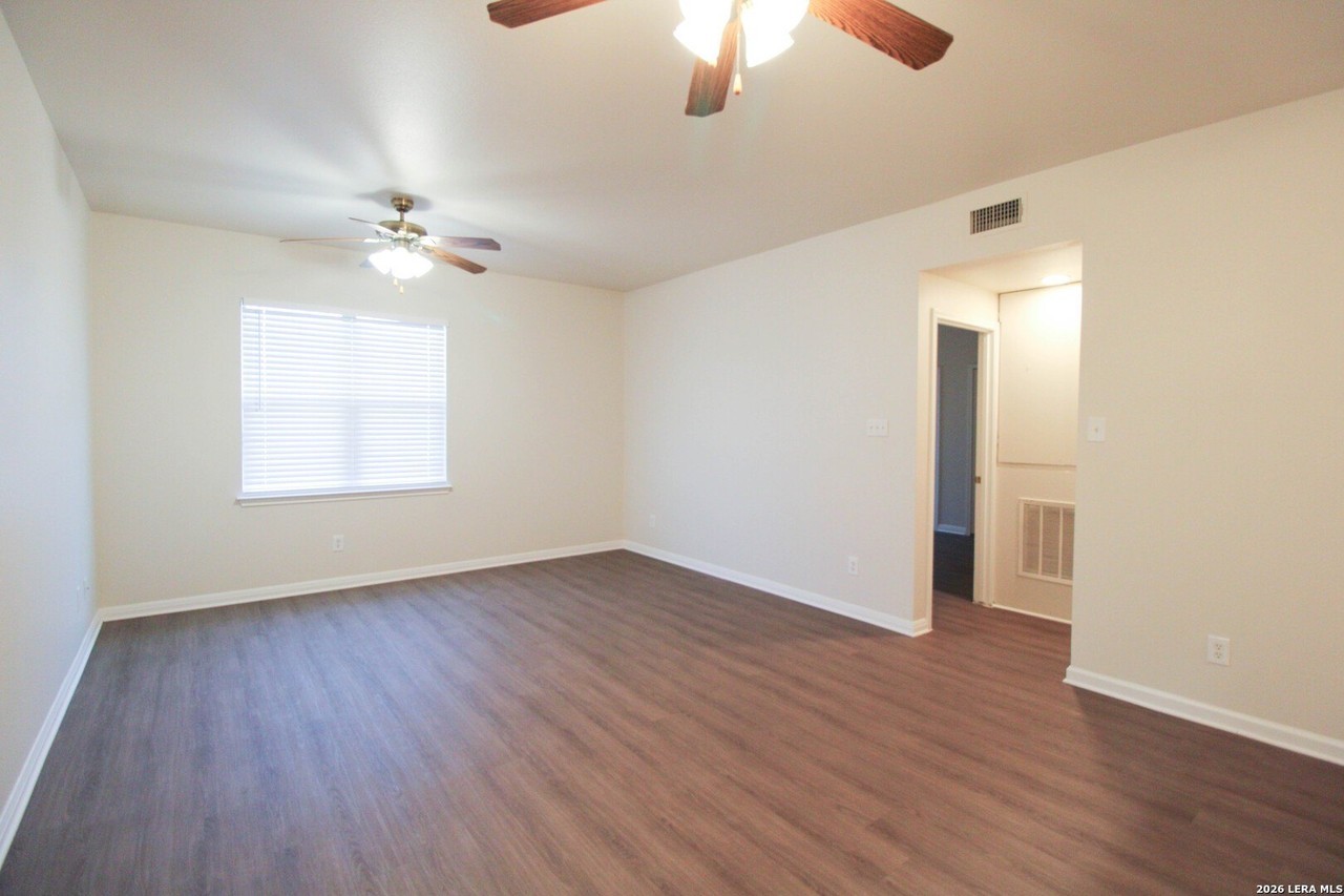 530 Dukeway - Photo 7 of 21