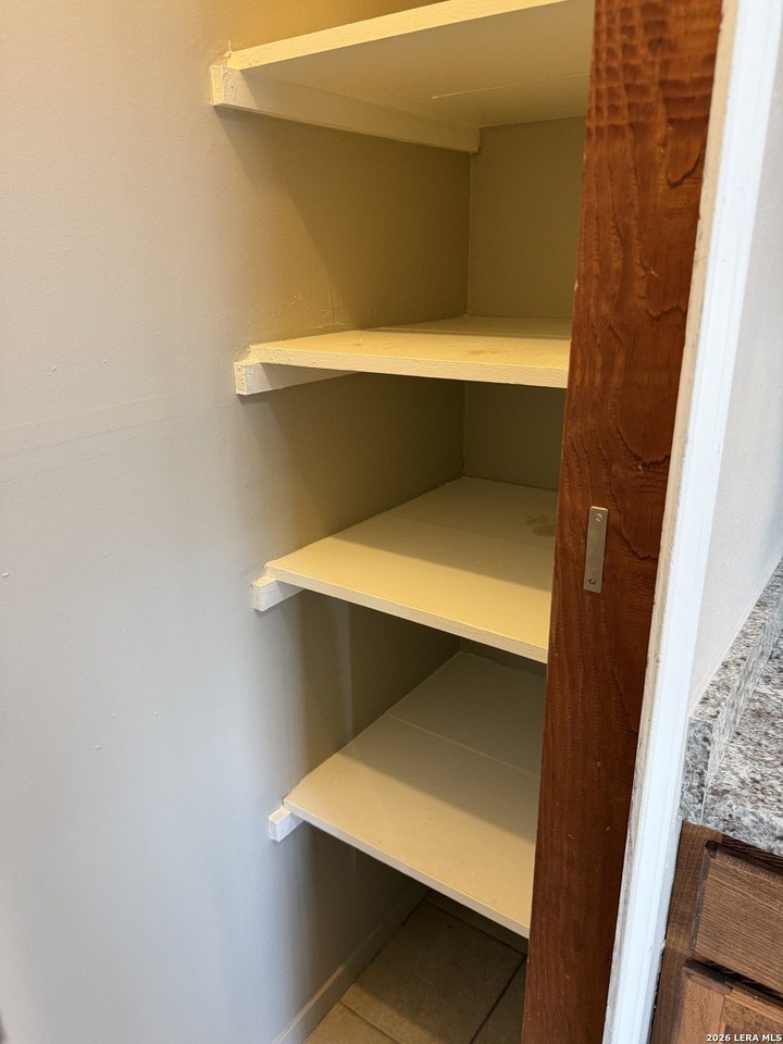 8423 8th St - Photo 4 of 11