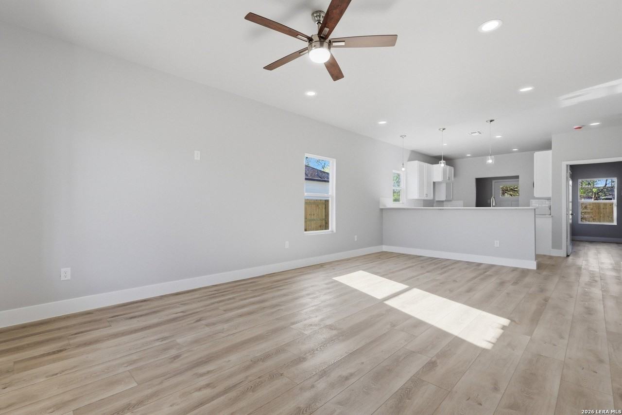 314 Corliss - Photo 4 of 28