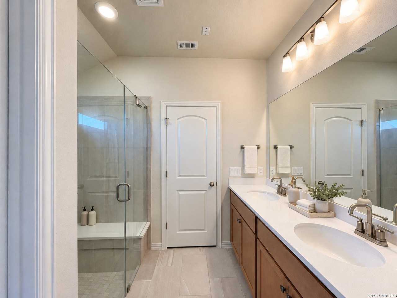 2054 Flametree Ave - Photo 6 of 50