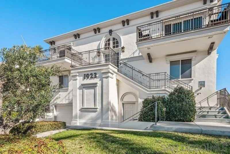 1923 San Elijo Ave #3 - Photo 3 of 36