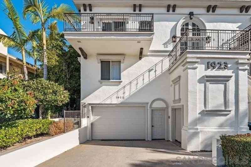 1923 San Elijo Ave #3 - Photo 4 of 36