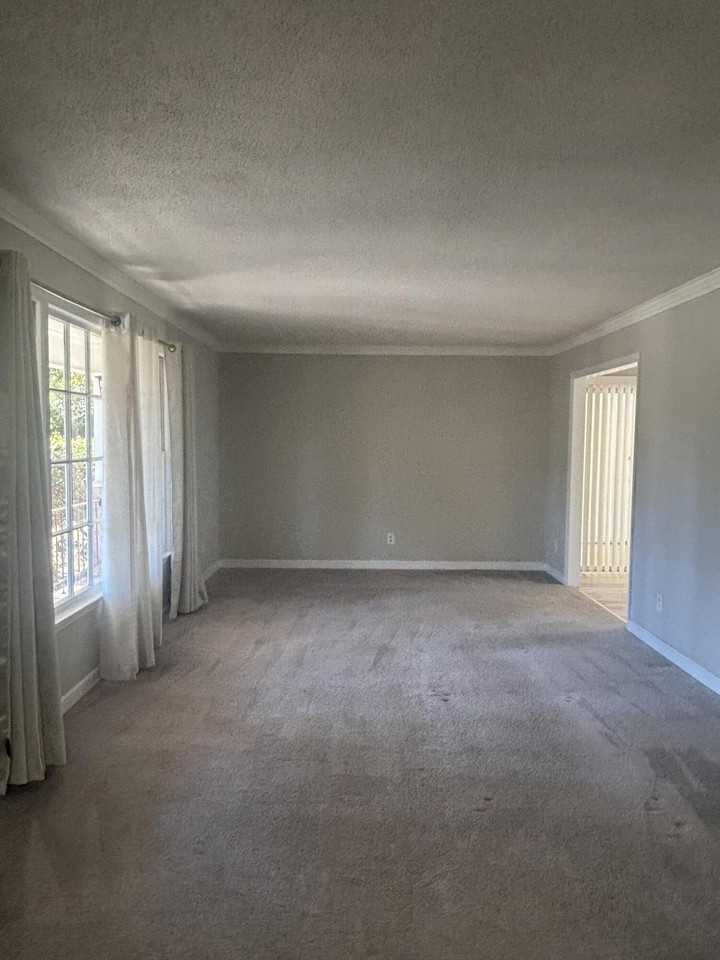 413 Alice Dr - Photo 7 of 50