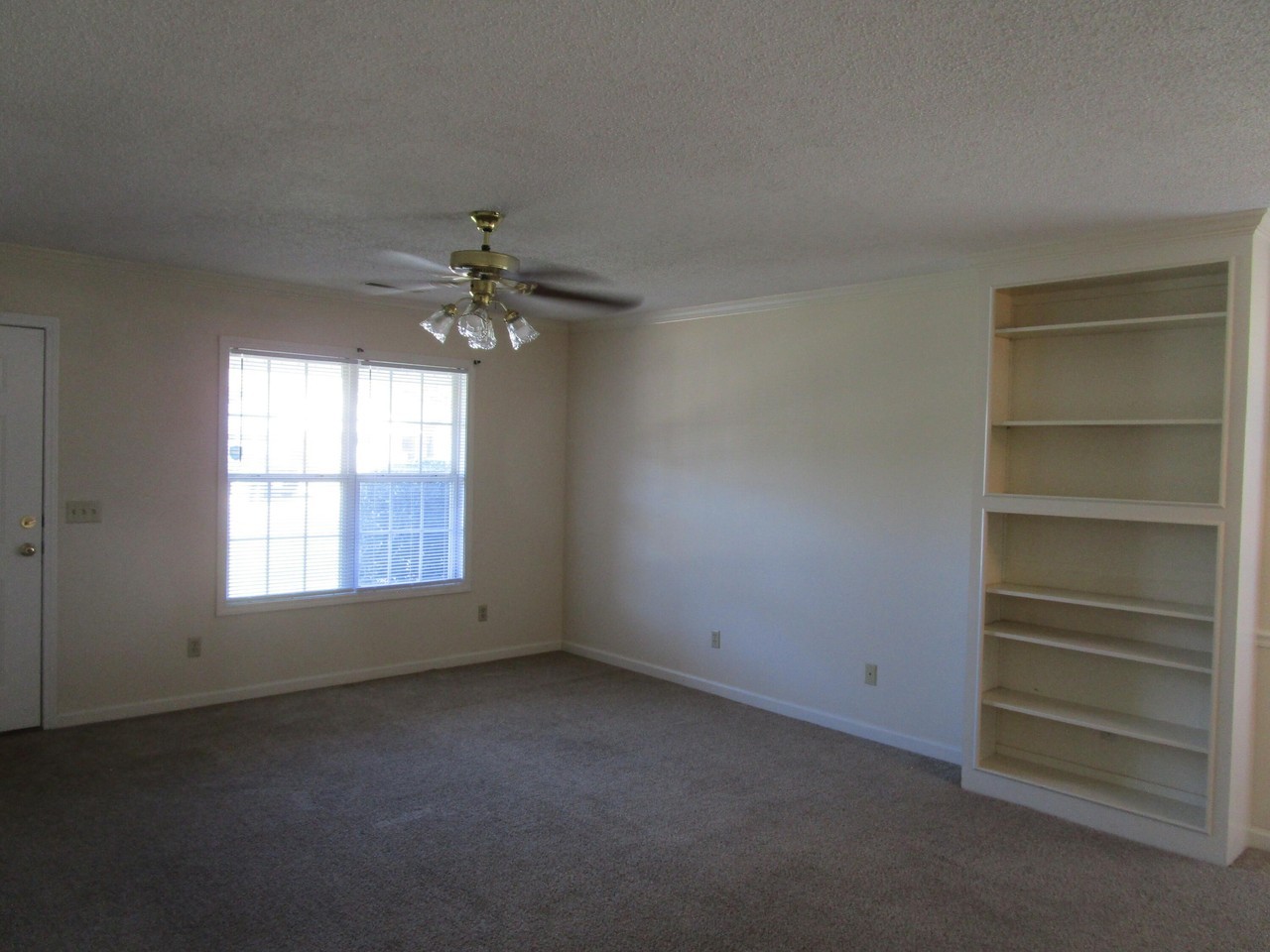 341 Wildwood Ave - Photo 6 of 22