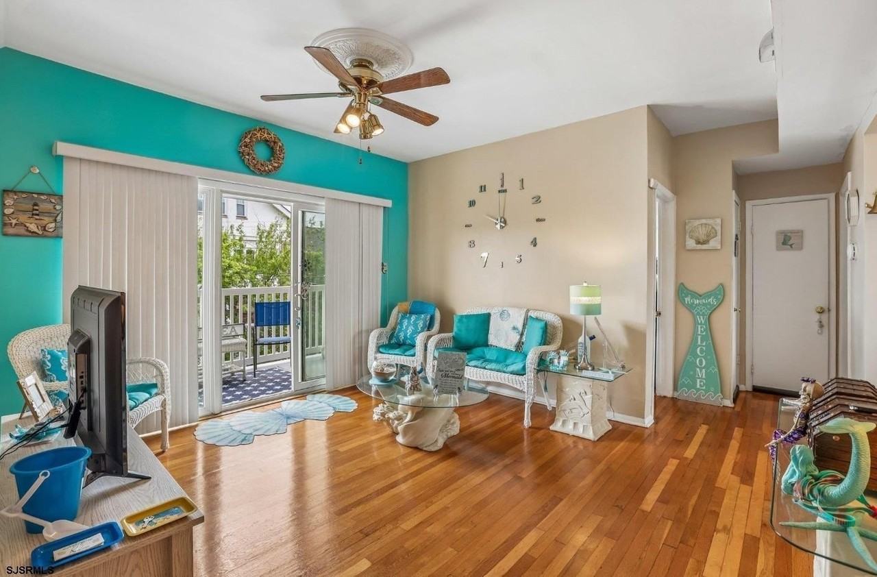 2 S Montgomery Ave #B1 - Photo 2 of 17