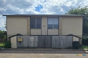 featured image of 1204 Covey Ln #A