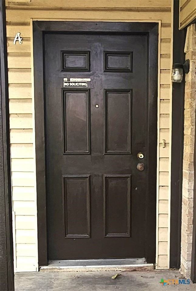 1204 Covey Ln - Photo 2 of 25