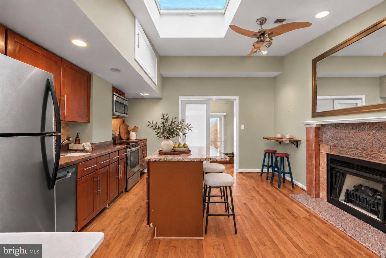 5227 Connecticut Ave Nw #307 - Photo 6 of 43