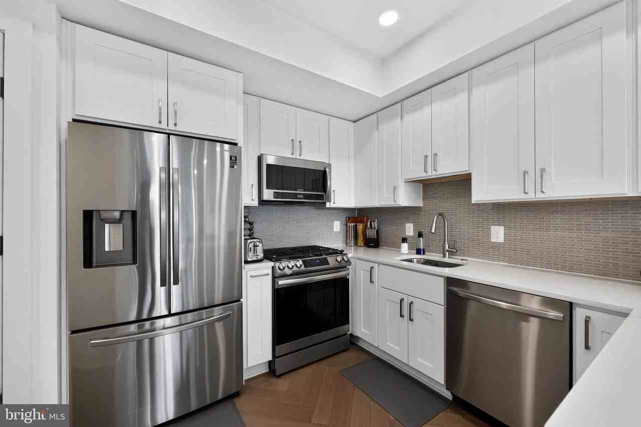 1001 Bryant St Ne #12 - Photo 6 of 12