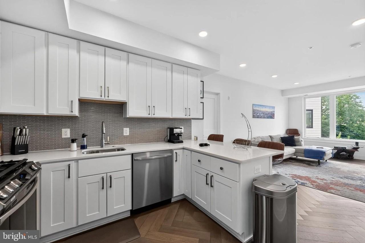 1001 Bryant St Ne #12 - Photo 7 of 12