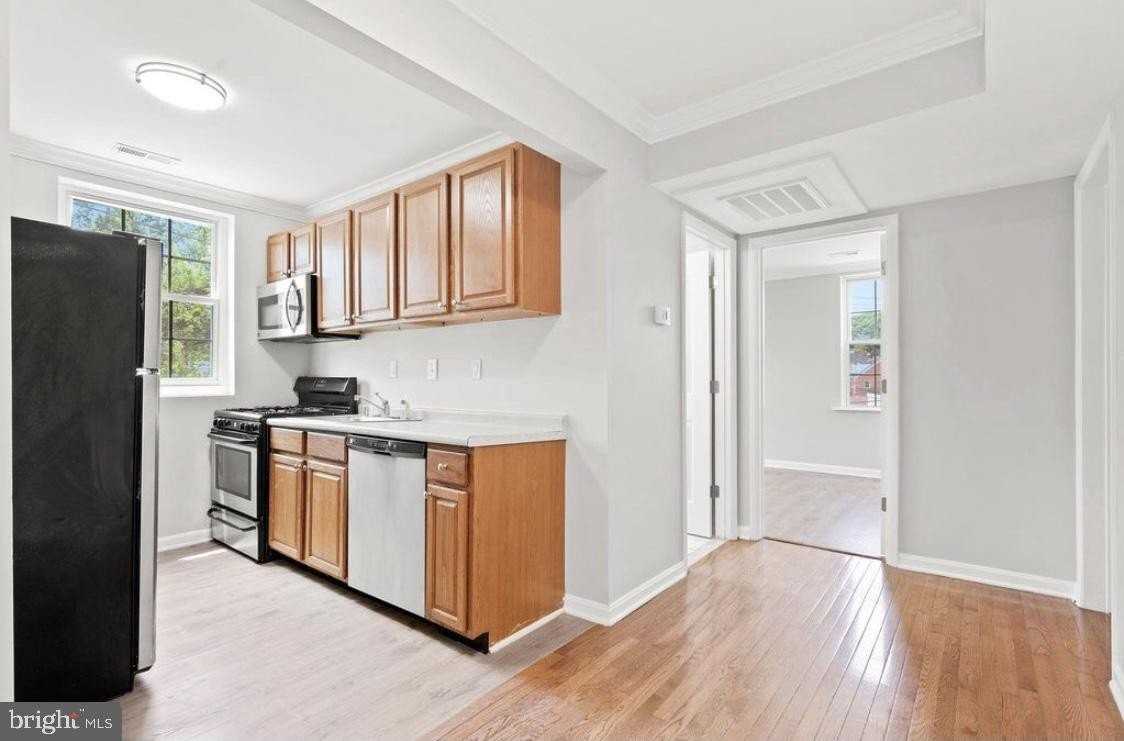 4508 B St Se #5 - Photo 2 of 9
