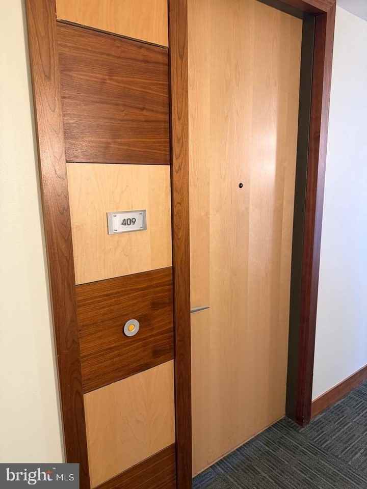 3251 Prospect St Nw #409 - Photo 4 of 30