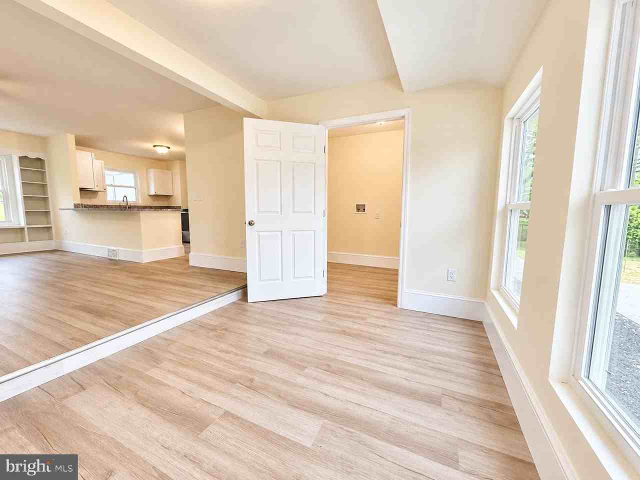 5611 N Dupont Hwy - Photo 3 of 18