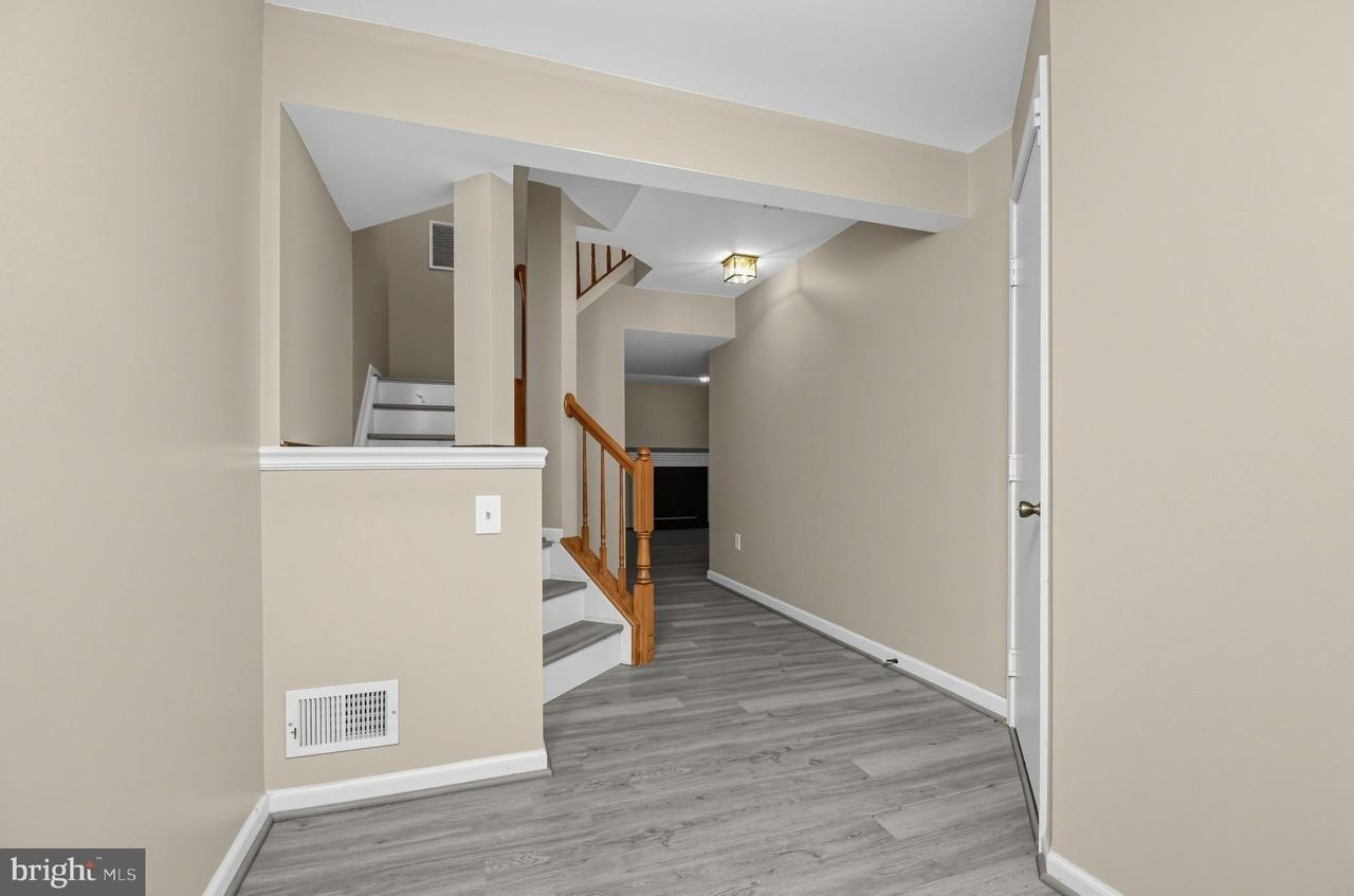 3020 Button Bush Ln - Photo 4 of 30
