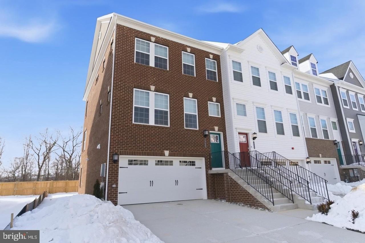 1722 Watercrossing Rd - Photo 3 of 41