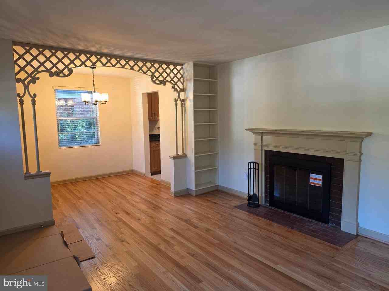 203 Whitmoor Ter - Photo 3 of 24