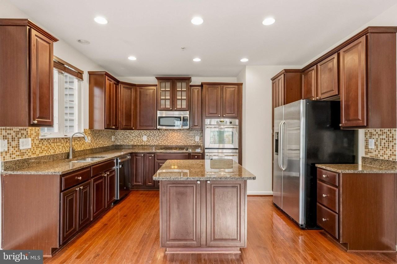 2107 Turleygreen Pl - Photo 7 of 36