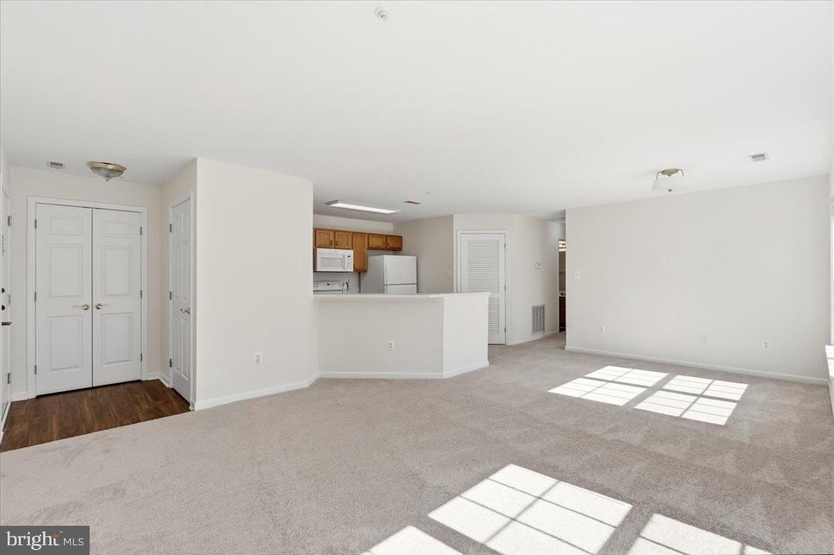 2011 Starlight Ln #2D - Photo 6 of 27
