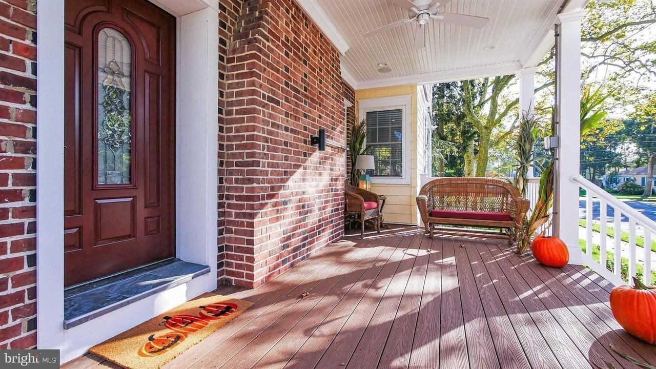 415 W New York Ave #2 - Photo 4 of 17