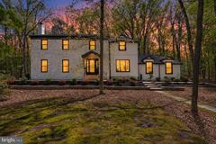 1 Dickson Dr - Photo 1 of 1