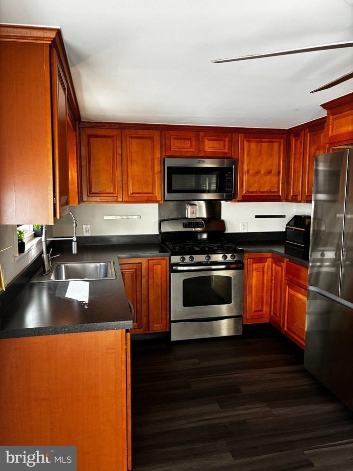 41 Andaloro Way - Photo 7 of 15