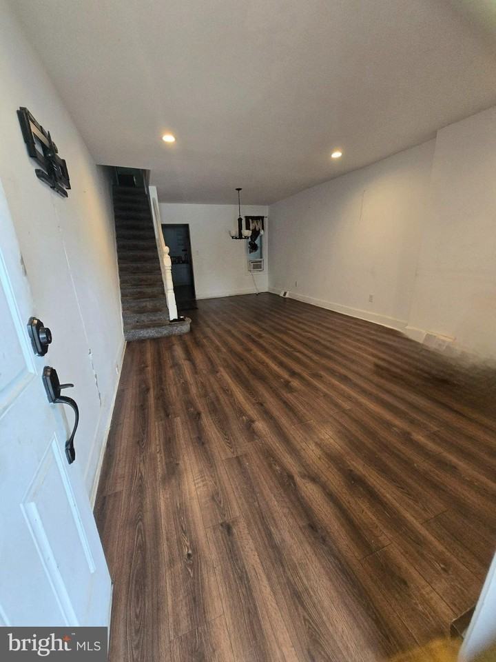 1103 Nottingham Way - Photo 3 of 3