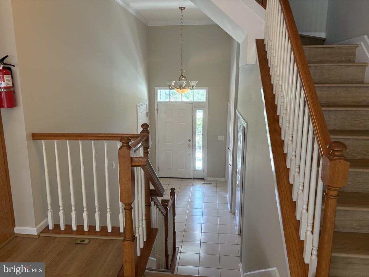 10 Windward Dr - Photo 4 of 10
