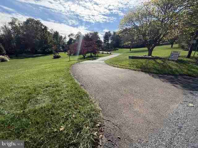 438 Pennsy Rd - Photo 5 of 6