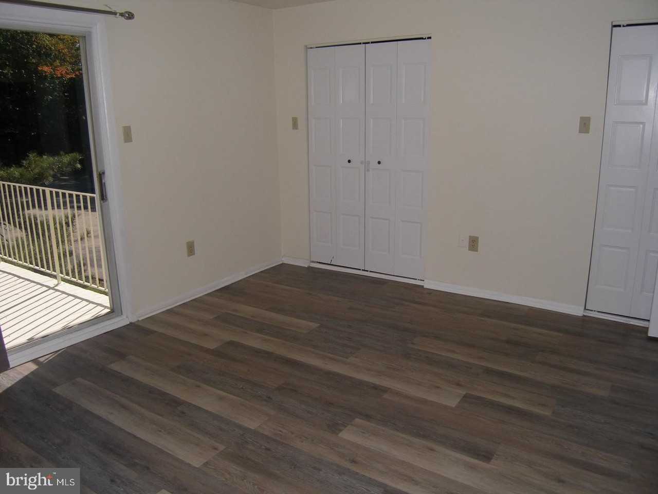 10 Cavendish Dr #10 - Photo 6 of 11