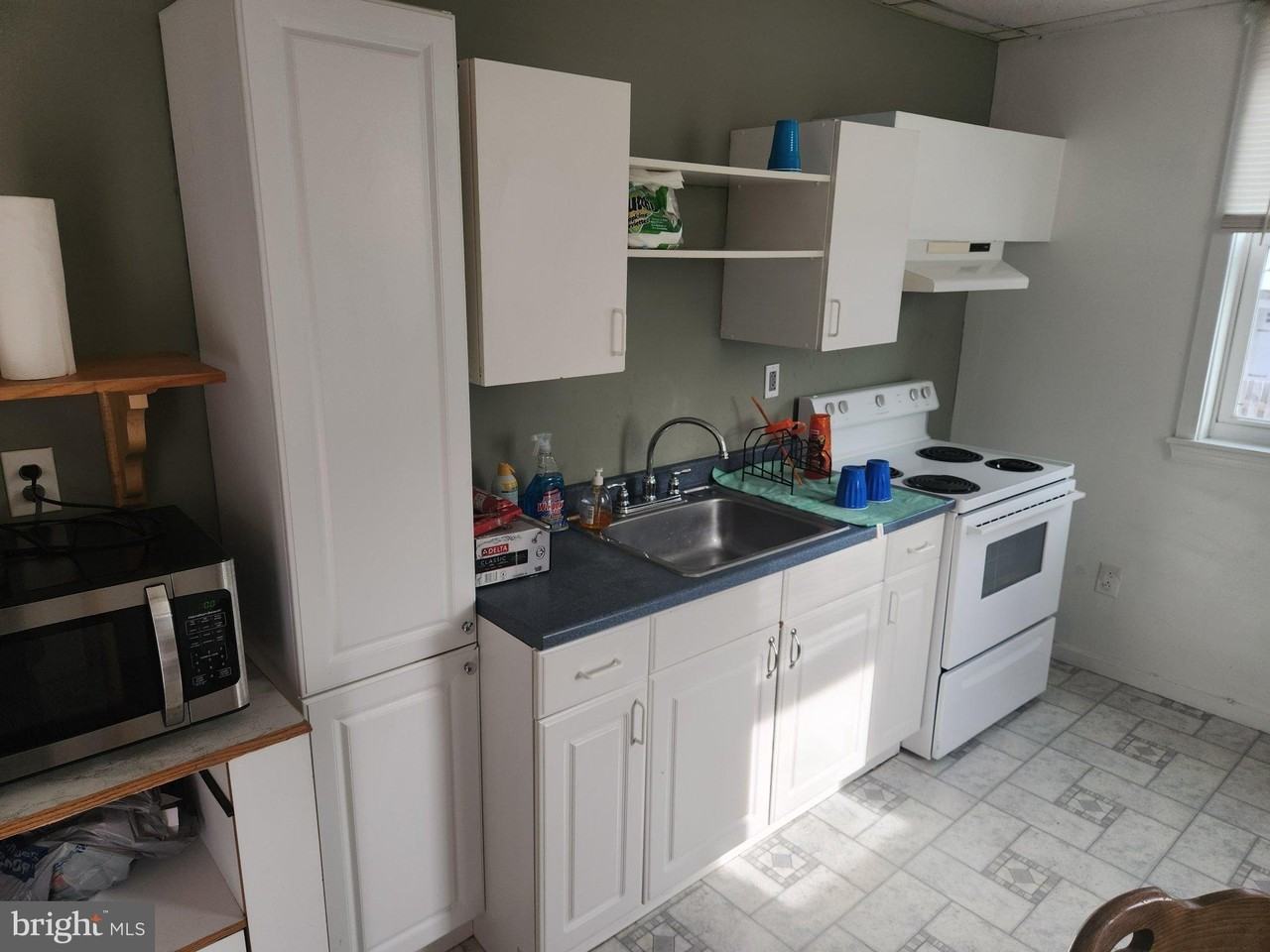 350 Walnut St - Photo 5 of 15