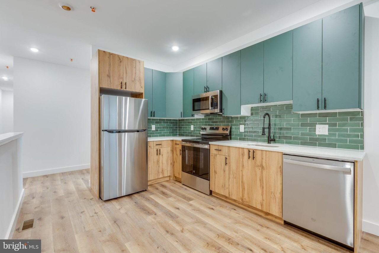 2617 N 11th St #1 - Photo 3 of 16