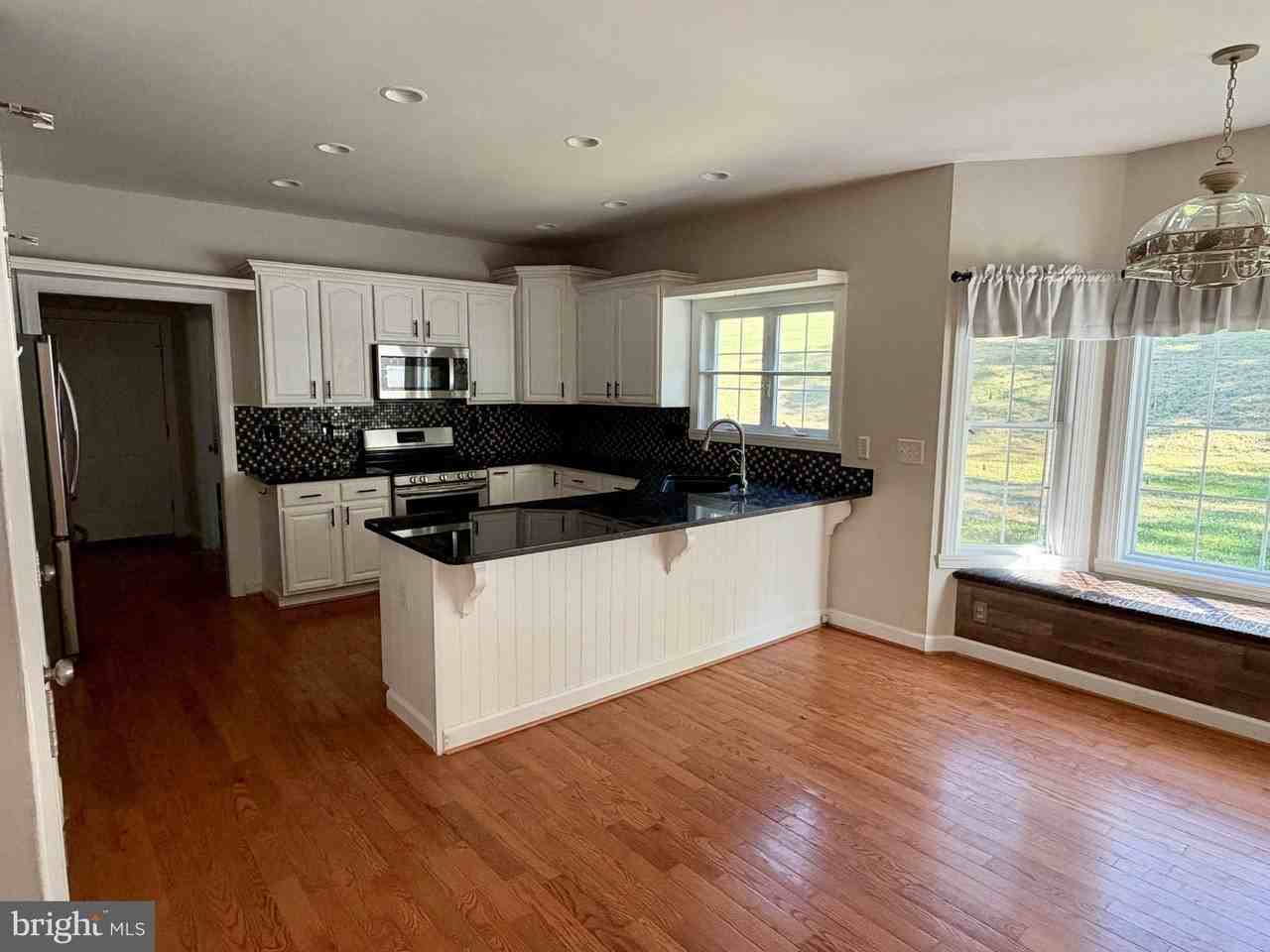 117 Glen Ridge Rd - Photo 7 of 33