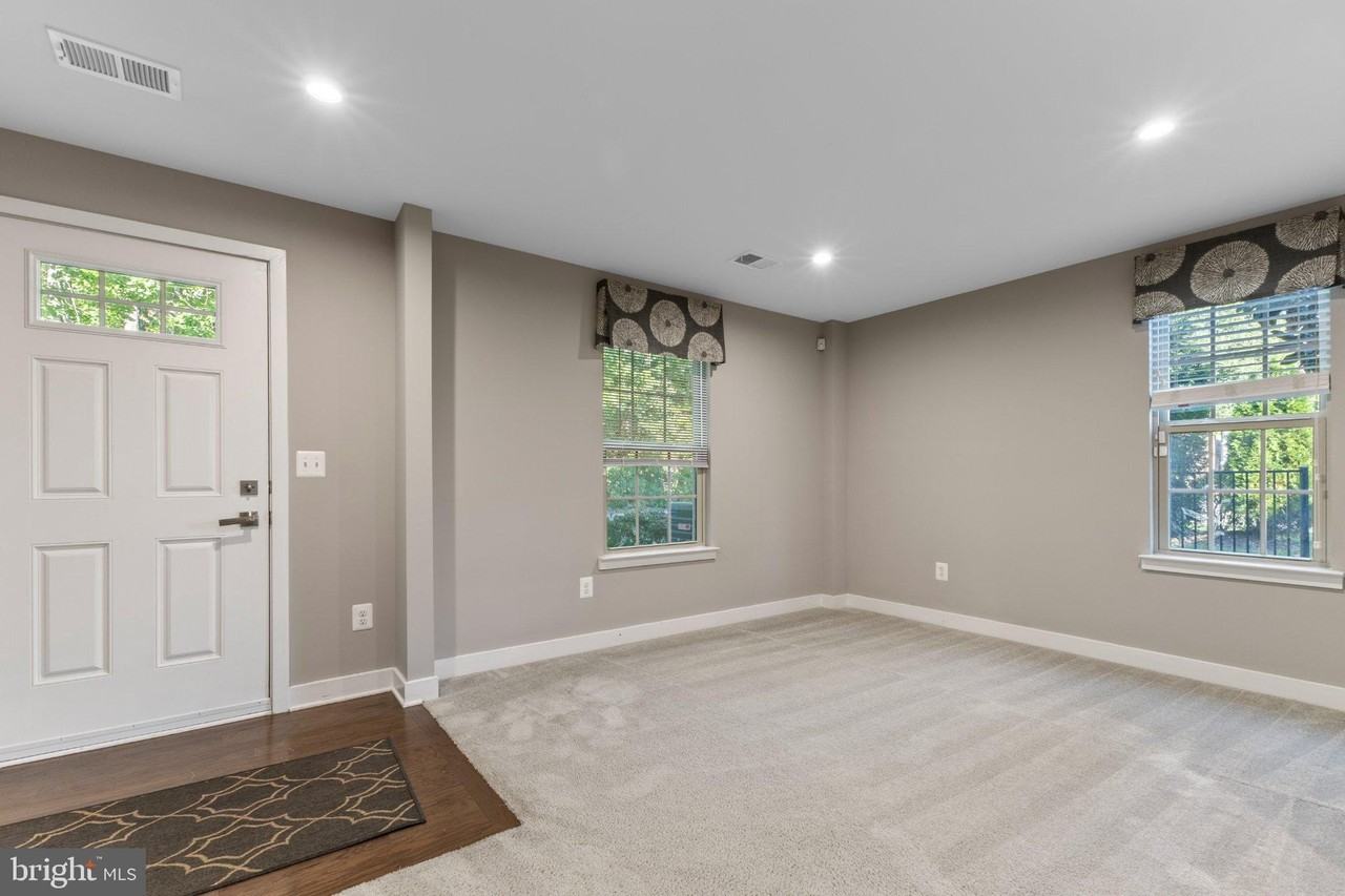 4511 Joseph Bristow Ln - Photo 6 of 40