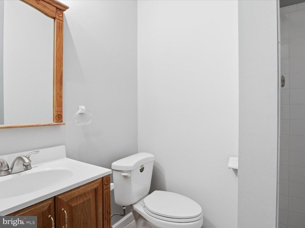20235 Brookview Sq - Photo 6 of 34
