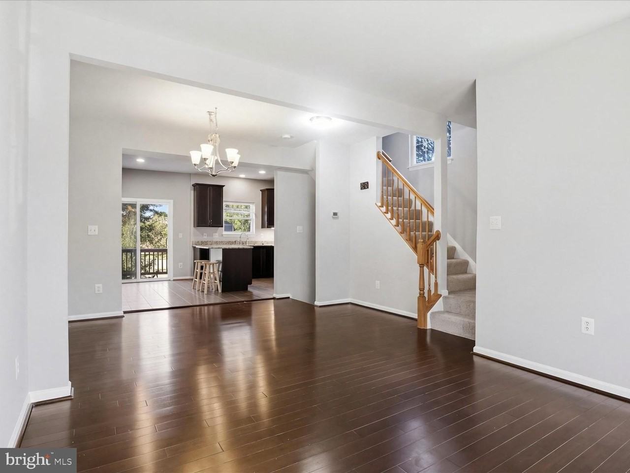 20235 Brookview Sq - Photo 7 of 34