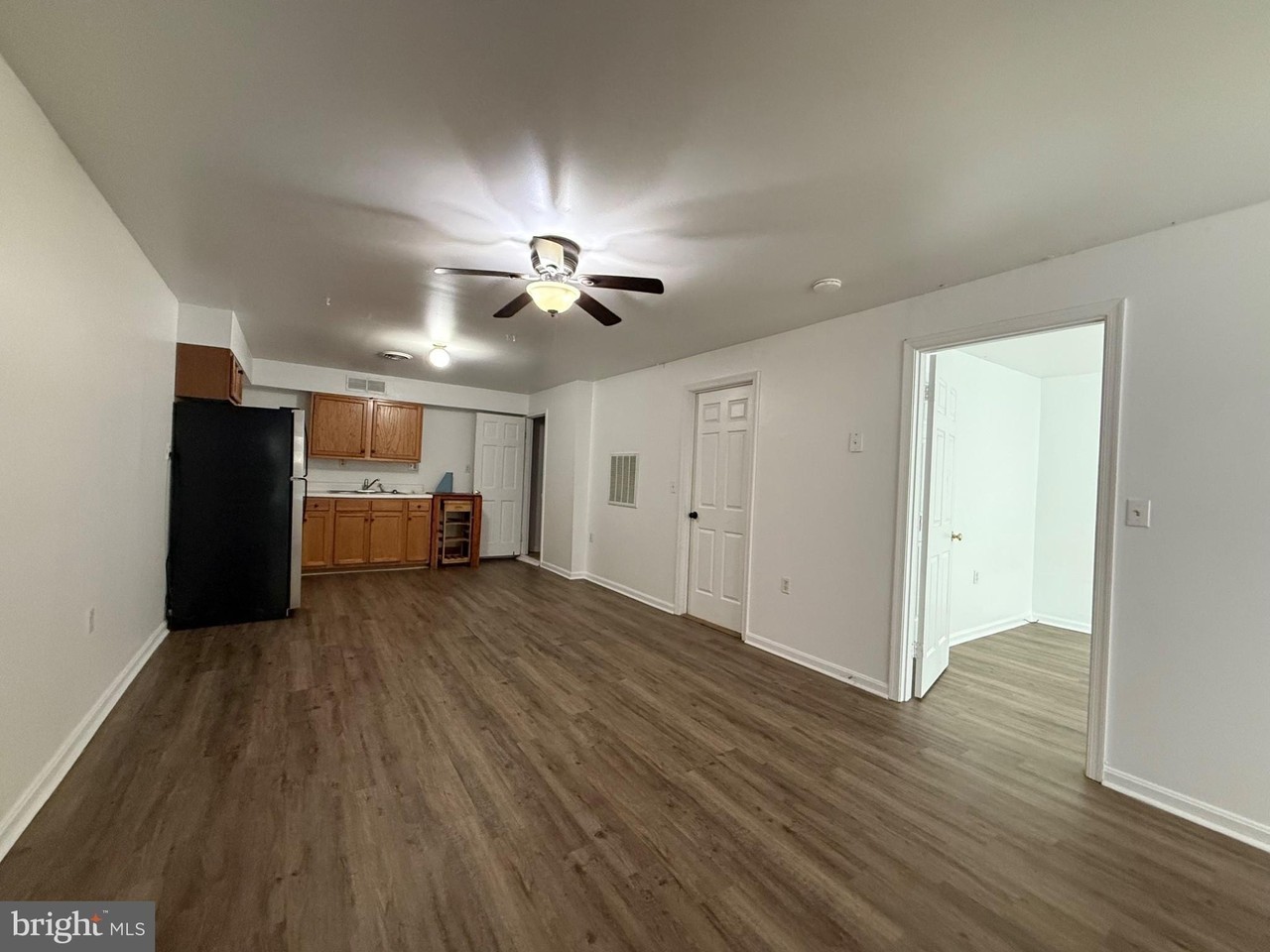 2315 Oak Park Rd #C - Photo 4 of 7