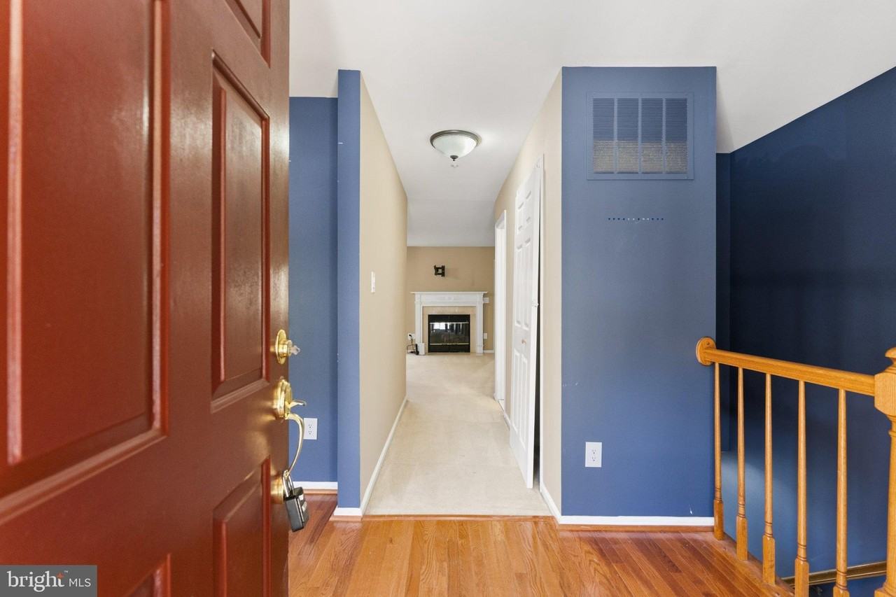 11488 Corinthia Ct - Photo 4 of 30