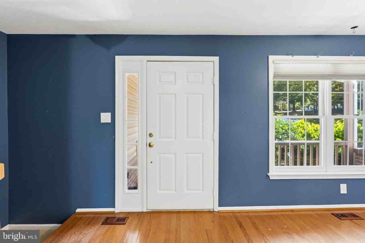 11488 Corinthia Ct - Photo 5 of 30