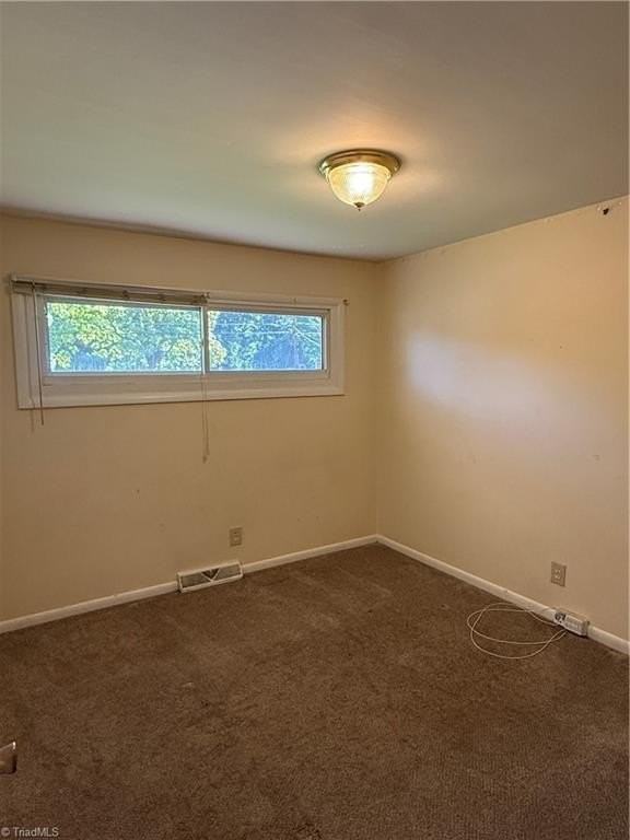 1318 Argonne Blvd - Photo 5 of 7