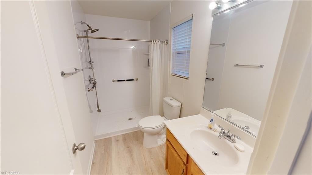 4209 Smith Farm Ln - Photo 4 of 5