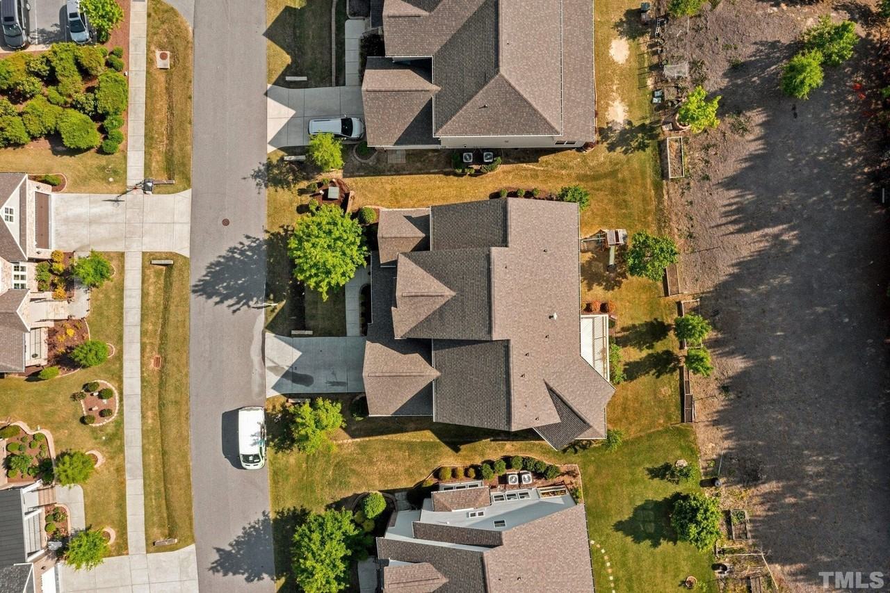 1352 Magnolia Bend Loop - Photo 2 of 50