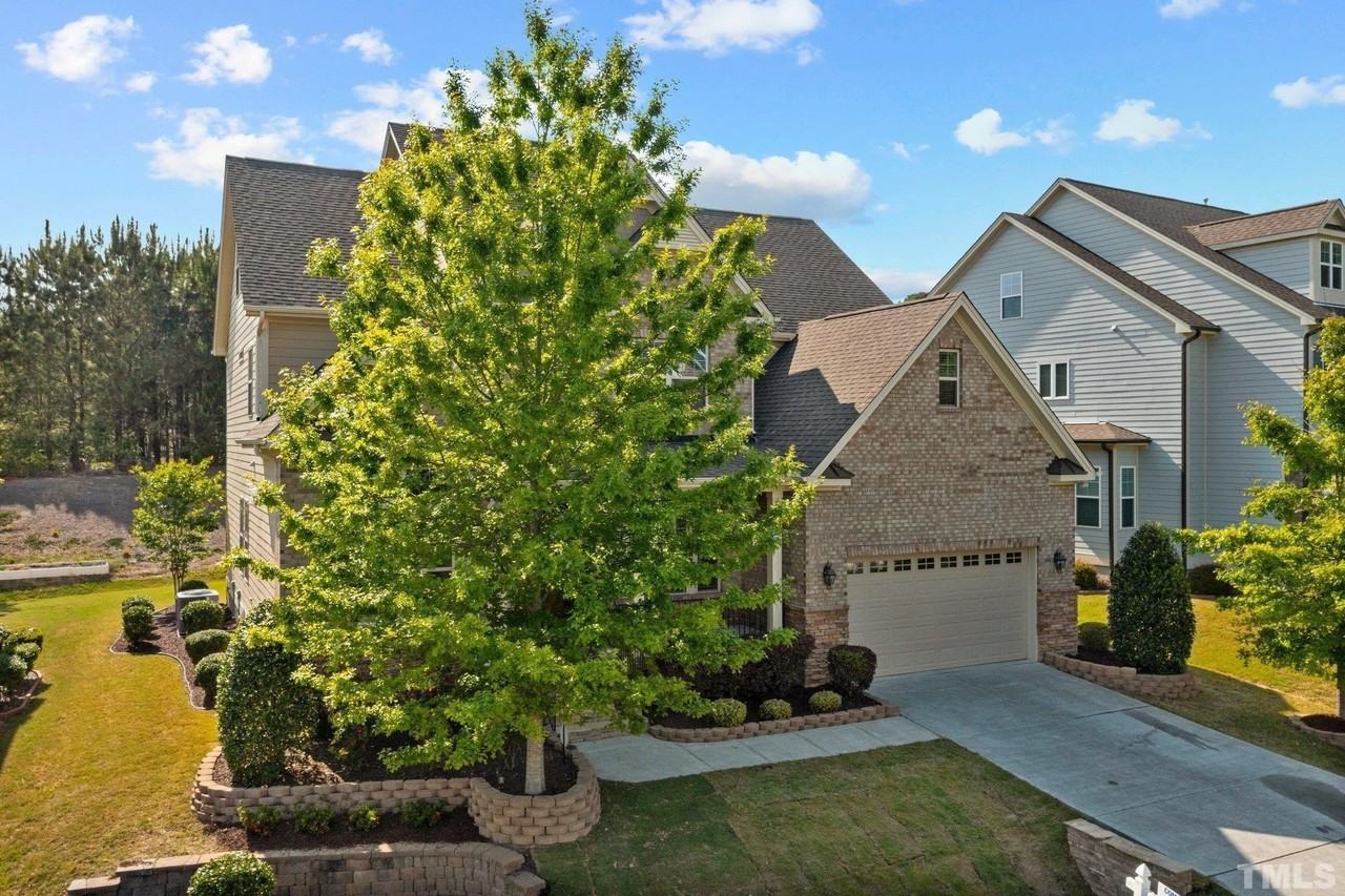 1352 Magnolia Bend Loop - Photo 4 of 50