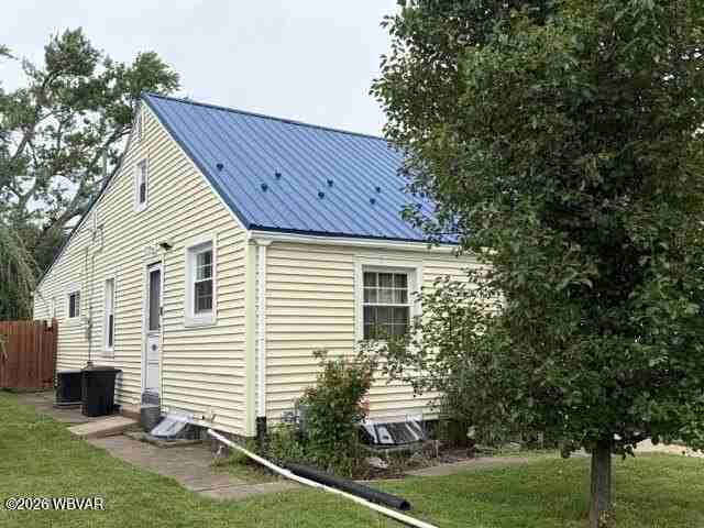 621 Woodland Ave - Photo 3 of 21