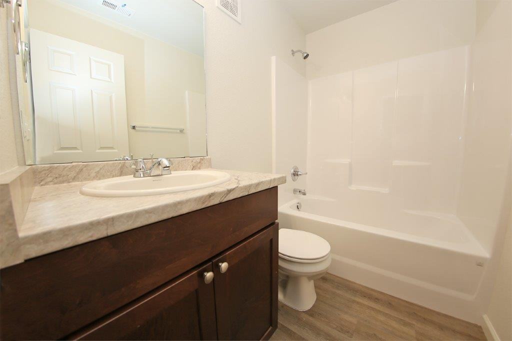 6334 Yellowstone Rd #D - Photo 7 of 11