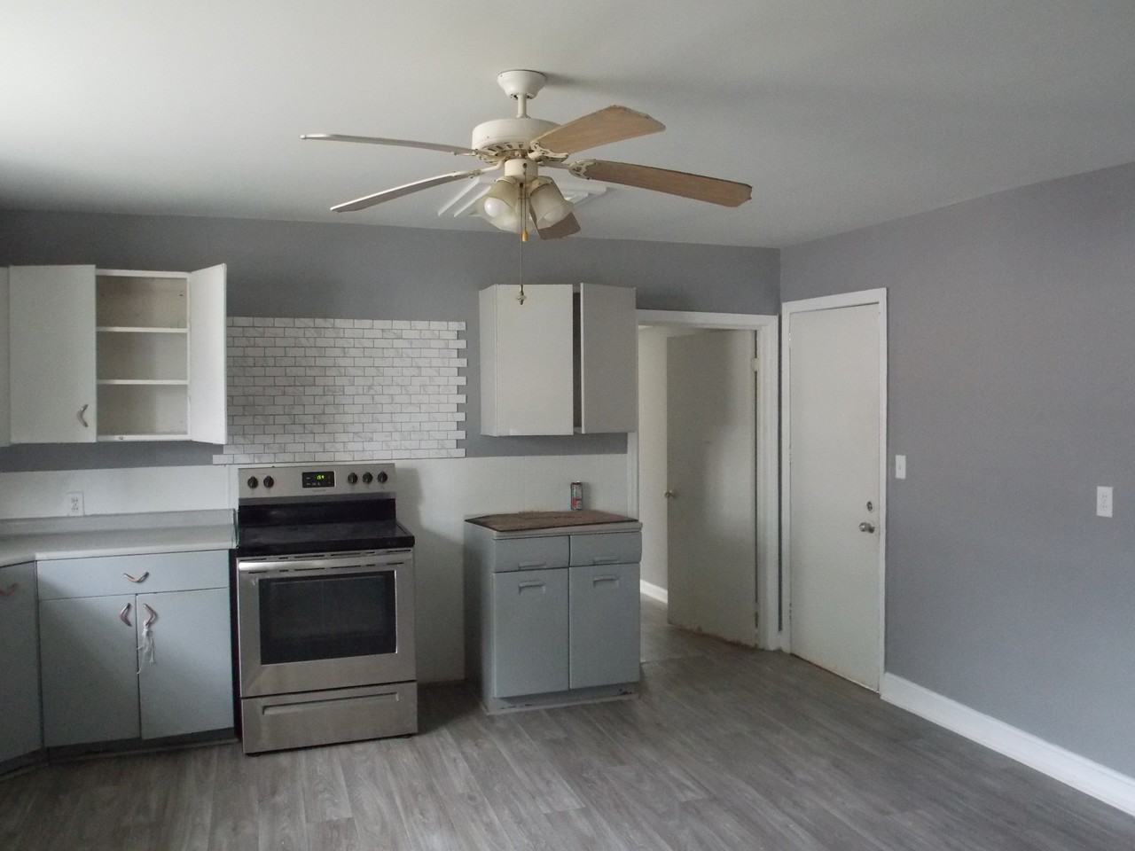 1114 Ellis Rd - Photo 2 of 6