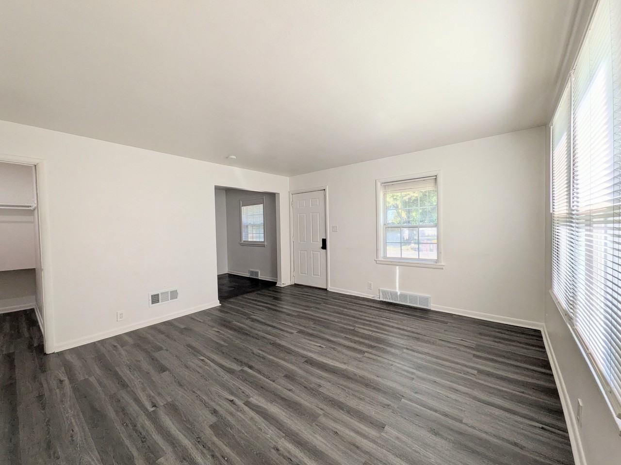 1001 Garfield Ave #1 - Photo 5 of 7