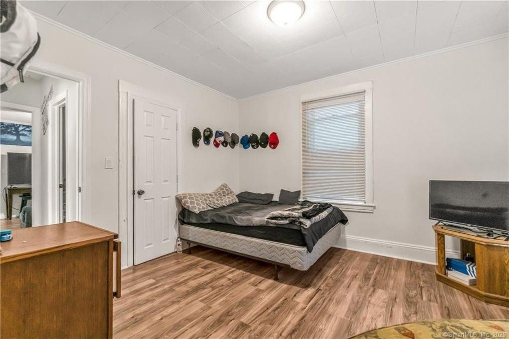 43 45 Jackson Ave, #1 - Photo 6 of 6